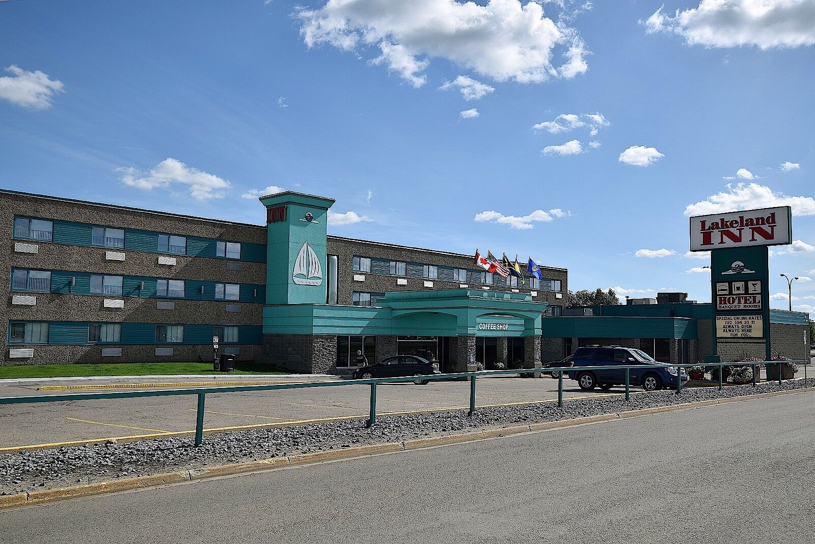 Lakeland Inn Hotel Cold Lake Exterior photo